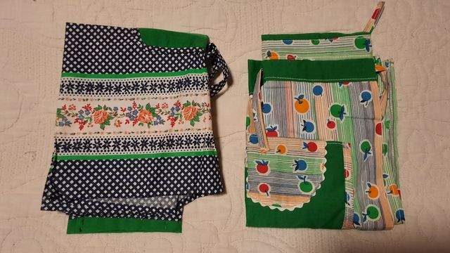 DELANTALES VARIOS  ,precio de los tres juntos