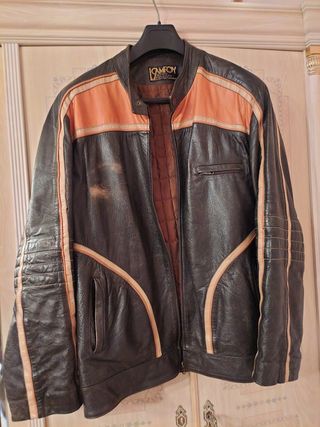 CHAQUETA PIEL- MOTO HARLEY DAVIDSON de segunda mano por 155 EUR en  Barcelona en WALLAPOP