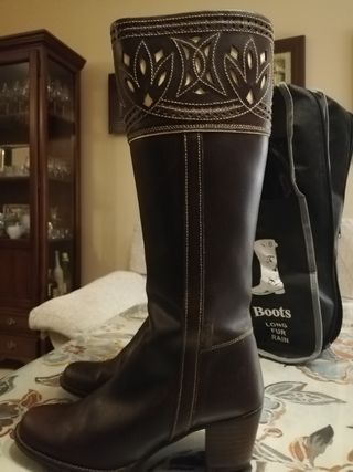 Botas camperas de segunda mano por 40 EUR en Badajoz en WALLAPOP