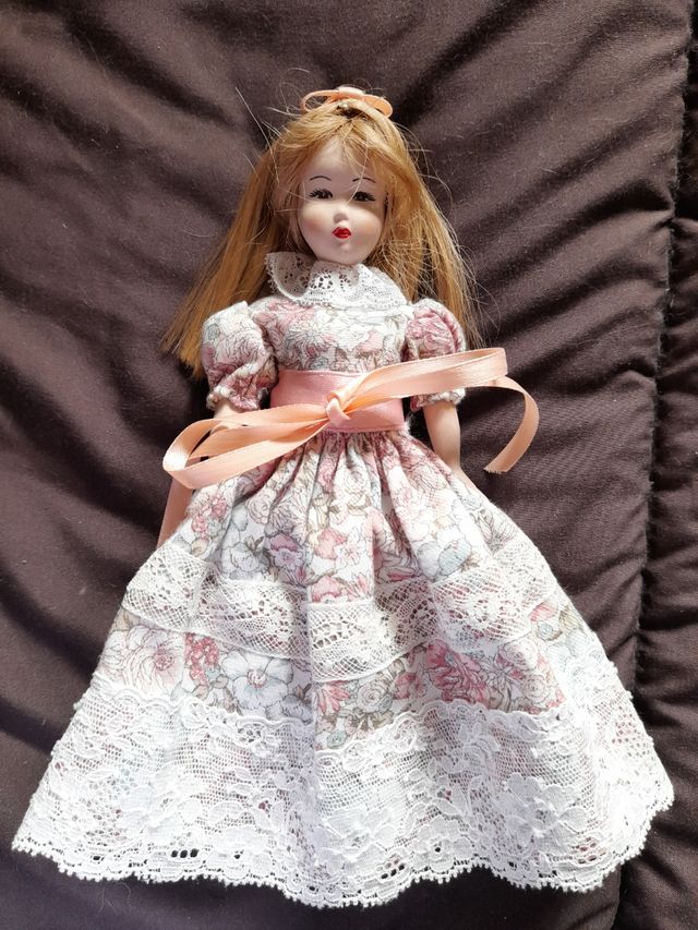 muñeca de porcelana