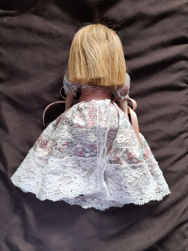 muñeca de porcelana