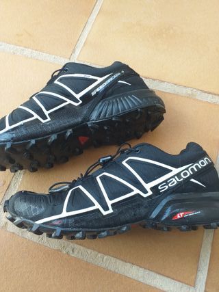 Zapatillas salomon speedcross 4, trekking 42 de segunda mano por 40 EUR en  Lasarte-Oria en WALLAPOP