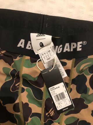 Pantalón gimnasia adidas bape de segunda mano por 50 EUR en Madrid en  WALLAPOP