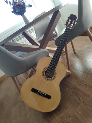 Guitarra clásica MANUEL RODRÍGUEZ de segunda mano por 390 EUR en Hoyo de  Manzanares en WALLAPOP