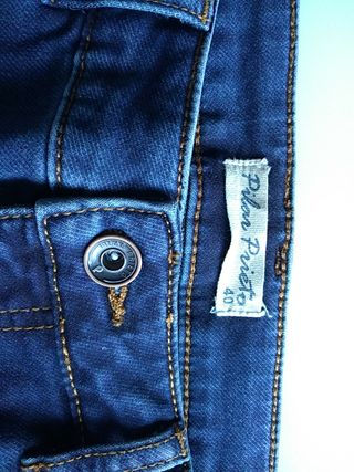 Pantalón vaquero Pilar Prieto de segunda mano por 12 EUR en Madrid en  WALLAPOP