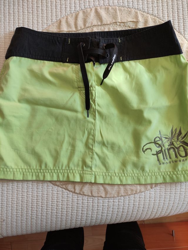 Minifalda tela bañador El Niño talla 10 