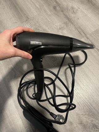 Secador de pelo Ghd de segunda mano por 95 EUR en Can Benet de La Prua en  WALLAPOP