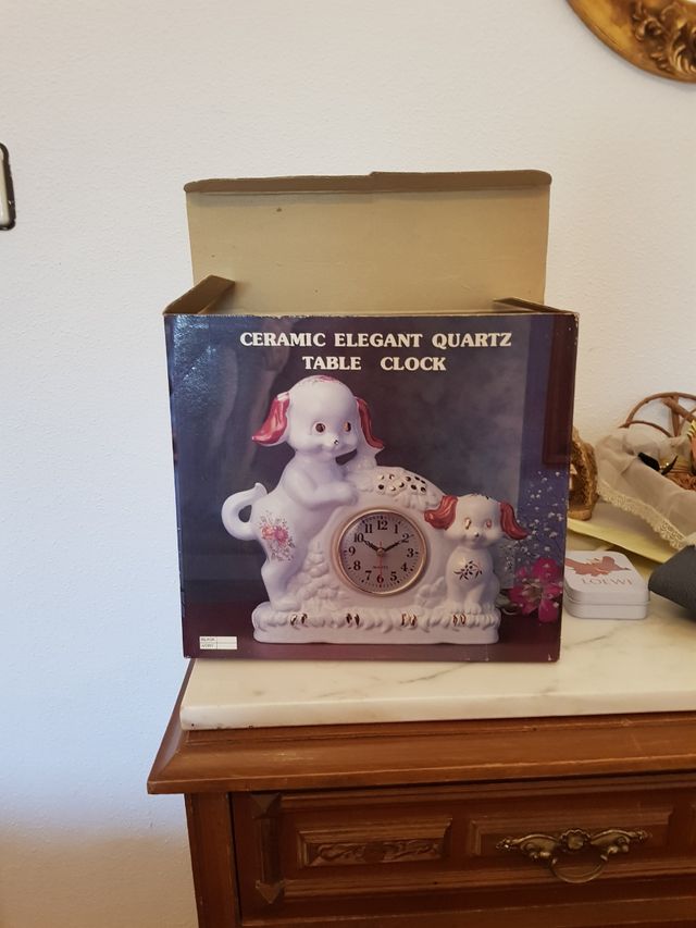 figura de perros muy bonita de cerámica