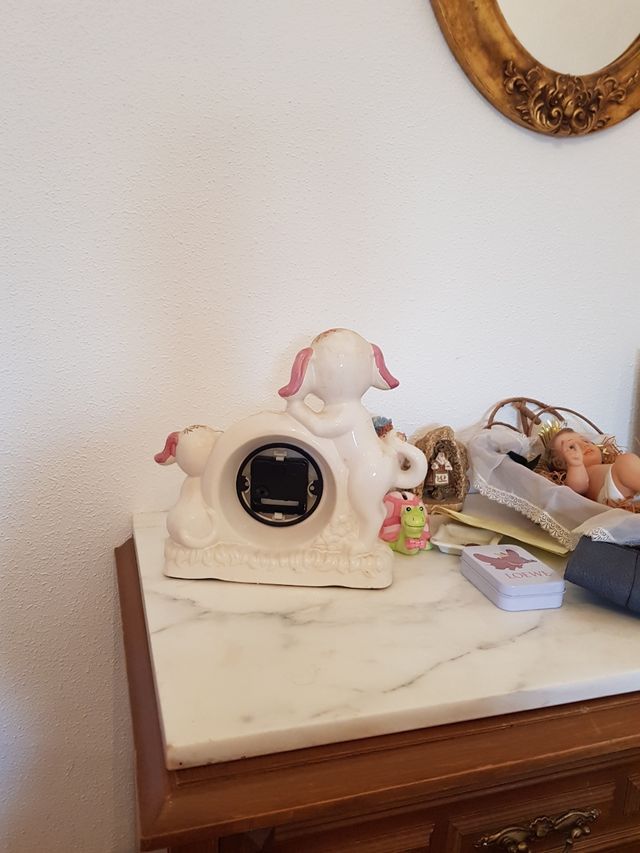 figura de perros muy bonita de cerámica