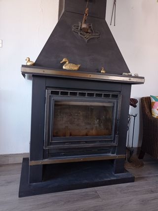 Chimenea de leña de segunda mano en Zaragoza en WALLAPOP