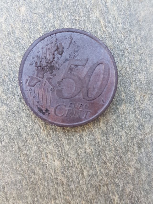 Moneda de 50 céntimos rara.