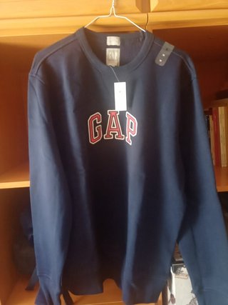 Sudadera Gap nueva a estrenar con etiqueta de segunda mano por 18 EUR en  Madrid en WALLAPOP