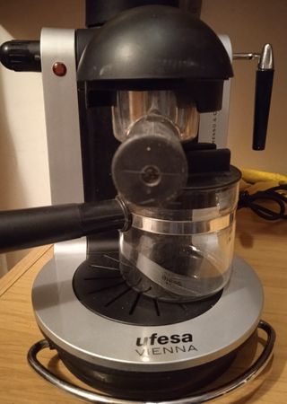 Cafetera mecanismo estilo bar de segunda mano por 1 EUR en Cadrete en  WALLAPOP