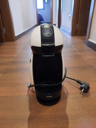 Vendo cafetera Dolce Gusto Krups Type KP1002 de segunda mano por 40 EUR en  Elche en WALLAPOP