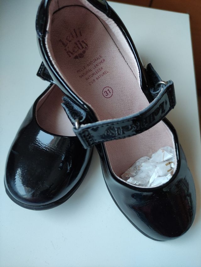 Zapato de piel charol negro Lelli Kelly n°31 