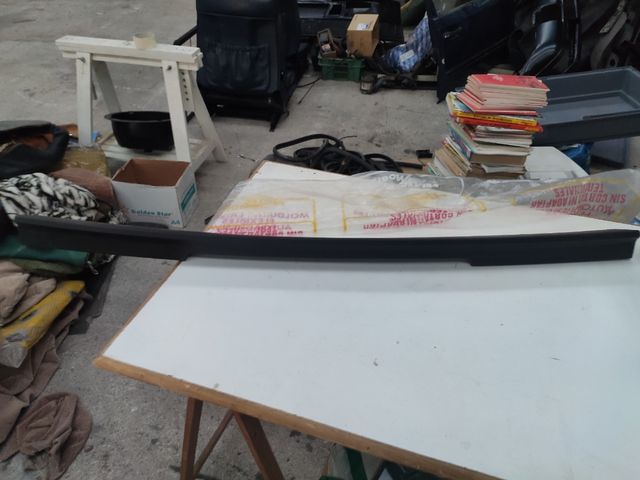 alerón goma BMW E30