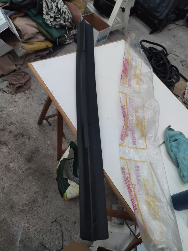 alerón goma BMW E30