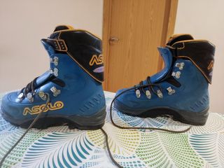 Botas de alta montaña de segunda mano por 25 EUR en Alcoy en WALLAPOP