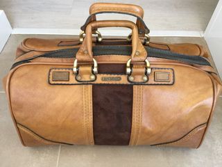 Bolsa de viaje de piel GLADIATOR de segunda mano por 35 EUR en Madrid en  WALLAPOP