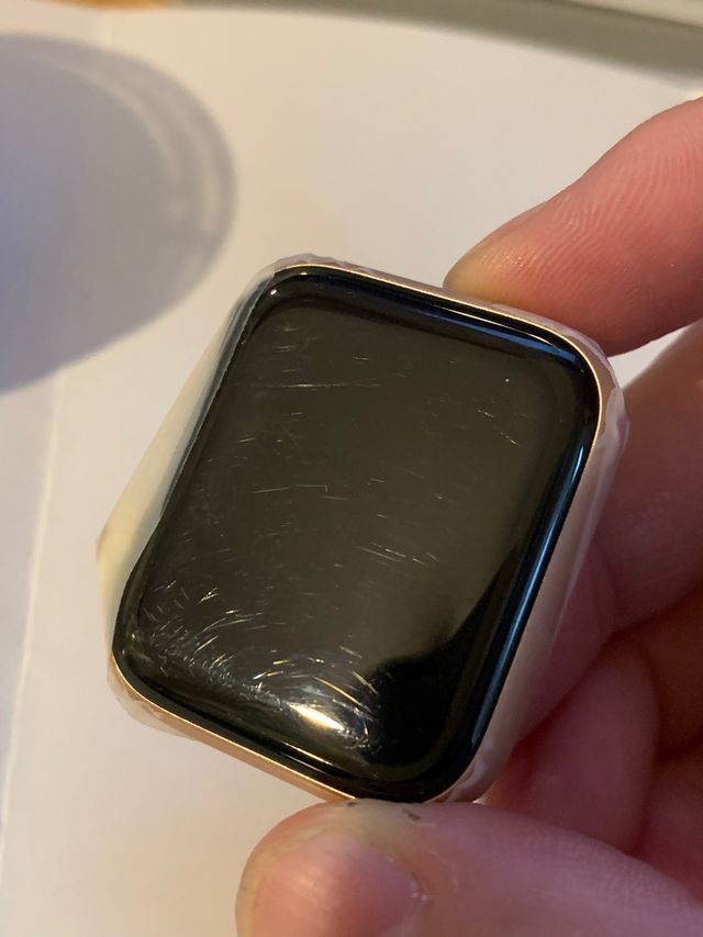 Cansado de los rayones en tu Apple Watch!