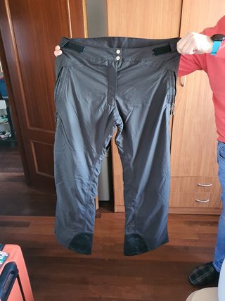 Pantalon nieve de segunda mano por 14 EUR en Maliaño en WALLAPOP