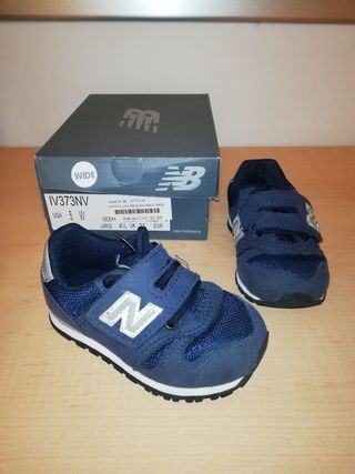 Zapatillas new balance bebé de segunda mano por 15 EUR en Lucena en WALLAPOP