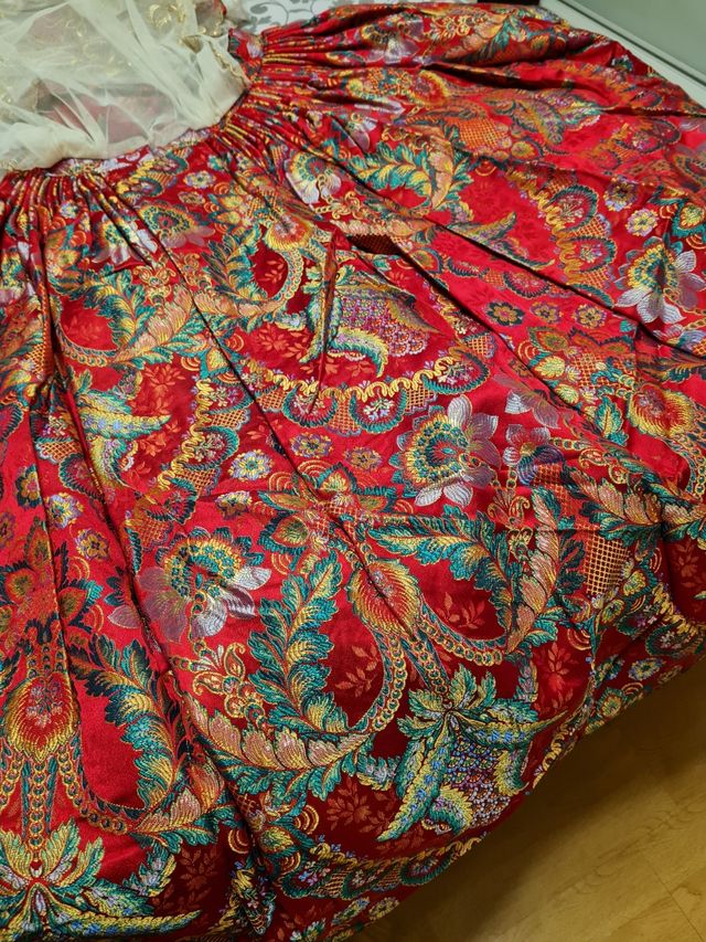 traje fallera niña( venta o alquiler)