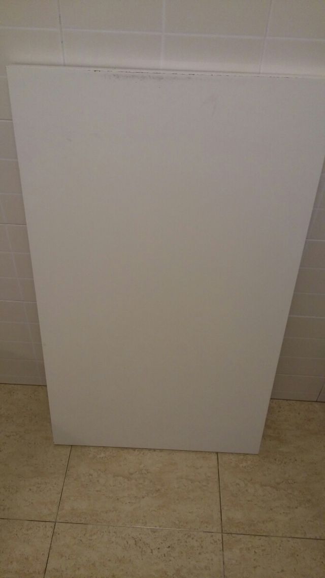 Tabla blanca/ Mesa Ikea LINNMON de segunda mano por 5 EUR en El