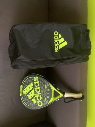Pala Adidas Match 3.0 mas paletero Adidas de segunda mano por 50 EUR en  Petrer en WALLAPOP