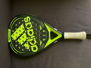 Pala Adidas Match 3.0 mas paletero Adidas de segunda mano por 50 EUR en  Petrer en WALLAPOP