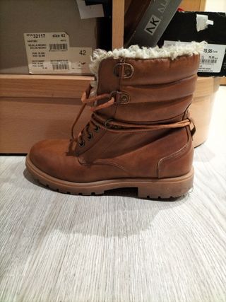Botas Mustang piel y borreguito 36 de segunda mano por 19 EUR en Elche en  WALLAPOP
