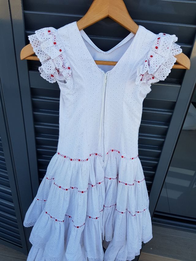 TRAJE DE FLAMENCA CON TODOS LOS COMPLEMENTOS