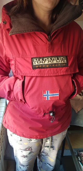 Chaqueta Napapijri de segunda mano en Valladolid en WALLAPOP