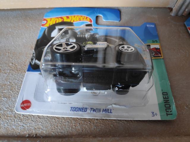 Hot wheels th tooned twin mill 2022