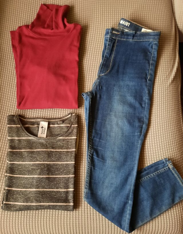 Lote de pantalon y 2 camiseros.