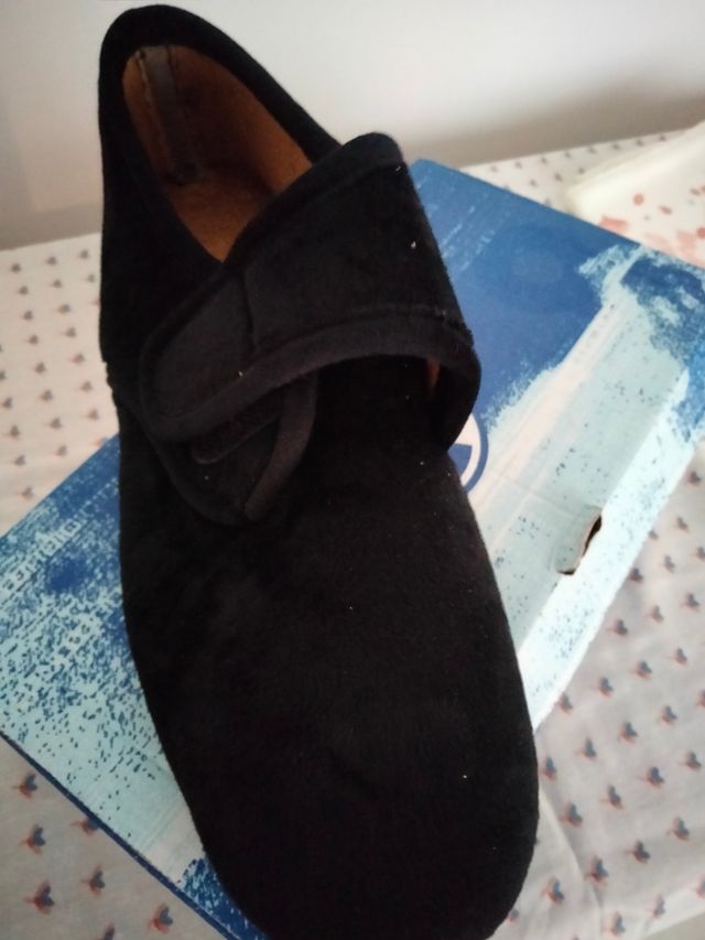 Zapatillas de terciopelo.Talla 40