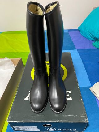 Botas de equitación Aigle nº 33 de segunda mano por 17 EUR en Granada en  WALLAPOP