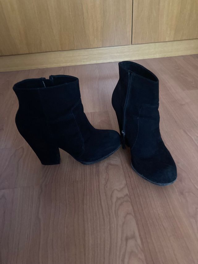 Botines negros Zara