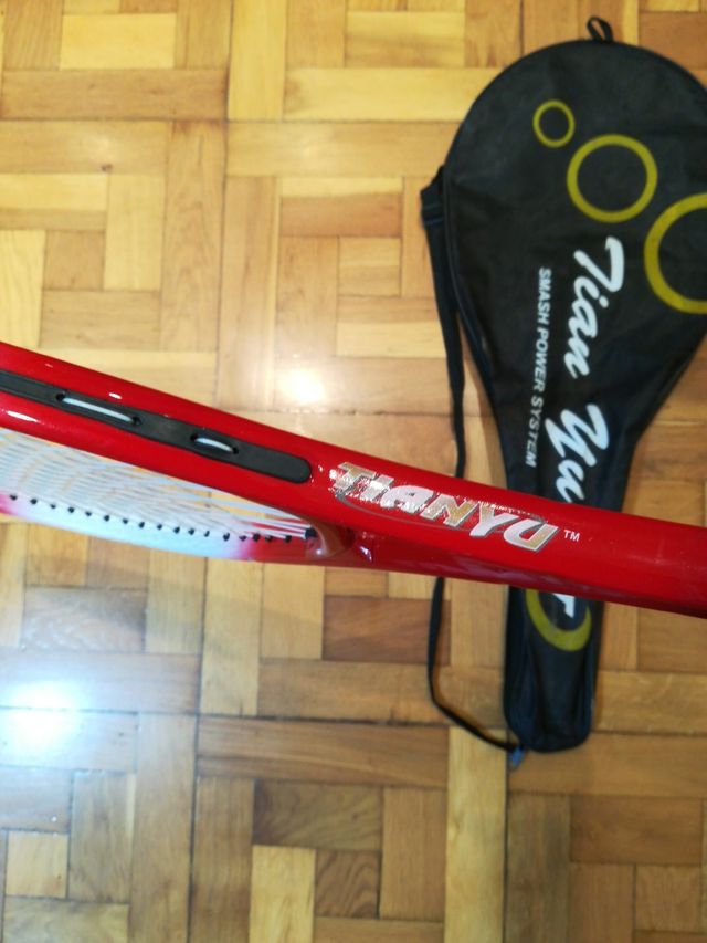 Raqueta con mango nuevo y funda