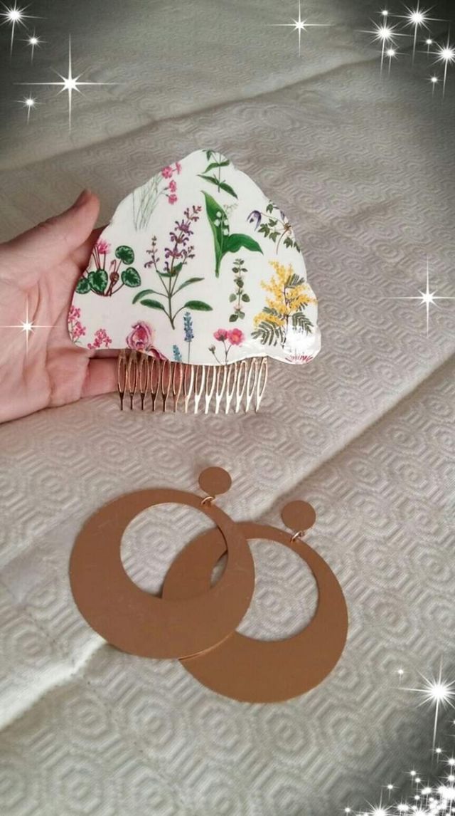 Peinas moda flamenca complementos feria rocio