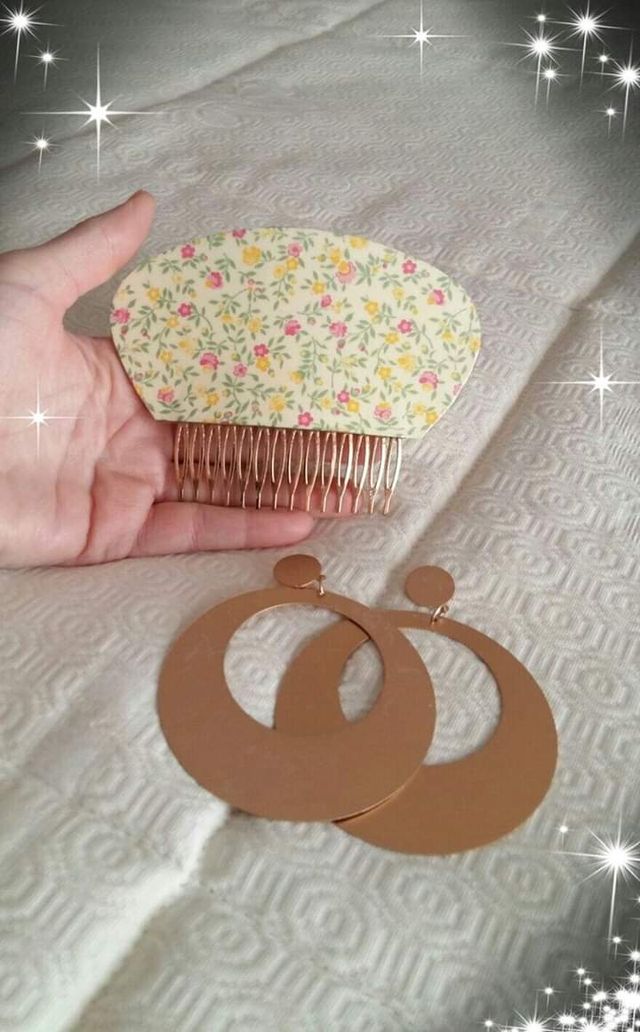 Peinas moda flamenca complementos feria rocio ocio