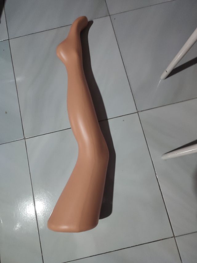 piernas escaparates cada una 4.