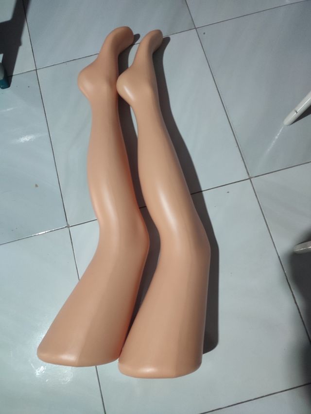 piernas escaparates cada una 4.