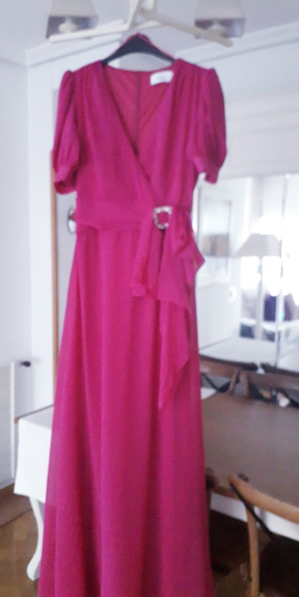 ELEGANTE VESTIDO FUCSIA CEREMONIAS. talla XS