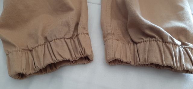 pantalón Bershka t/ 40 Como nuevo