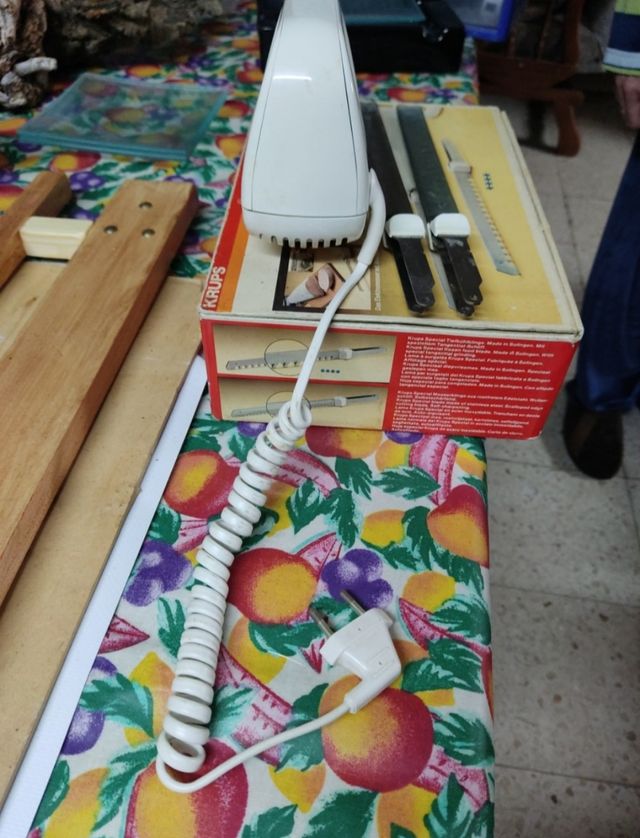 Cuchillo Eléctrico Vintage