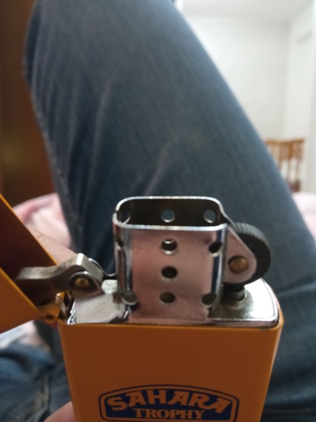 Accendino tipo zippo