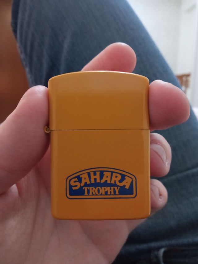 Accendino tipo zippo