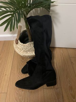 Botas Altas Sfera de segunda mano por 15,8 EUR en Valencia en WALLAPOP