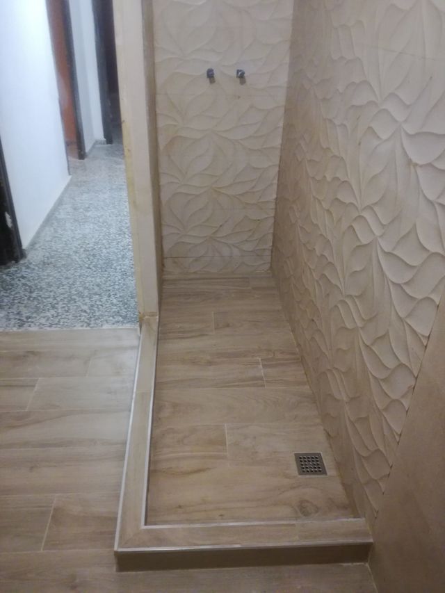 Enstalacion azulejos ventanas puertas todo